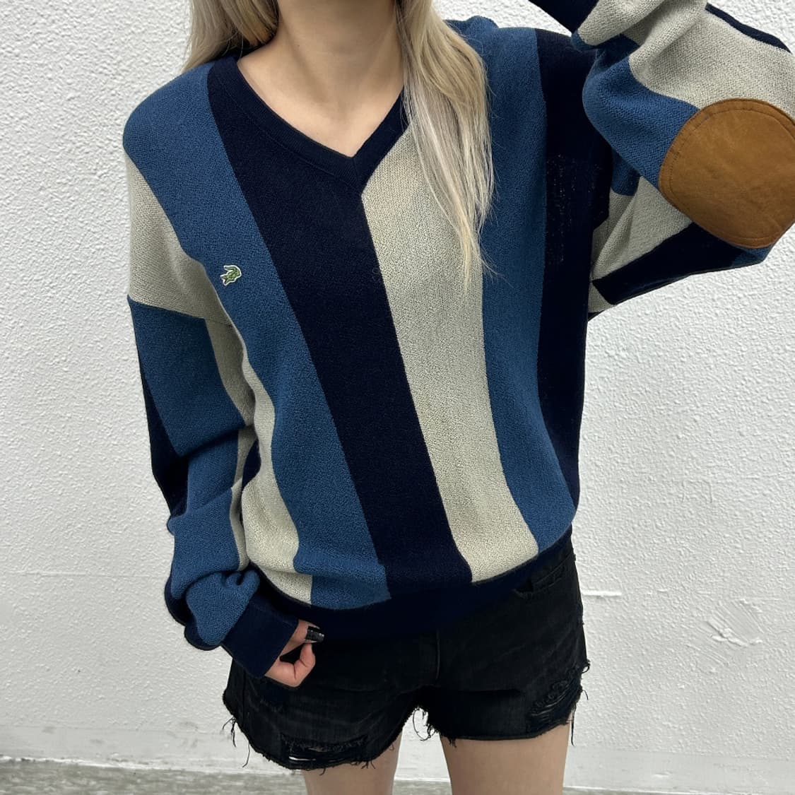 라코스테 멀티블루 세로 스트라이프 브이니트 105 상품이미지1