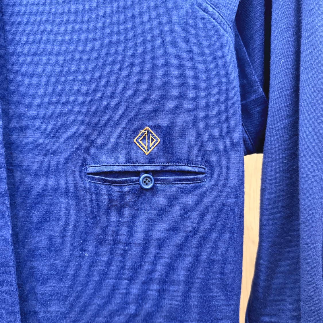 크리스찬 디올 히든 버튼 플래킷 셔츠 미니 로고 자수 디테일 네이비 상품이미지6