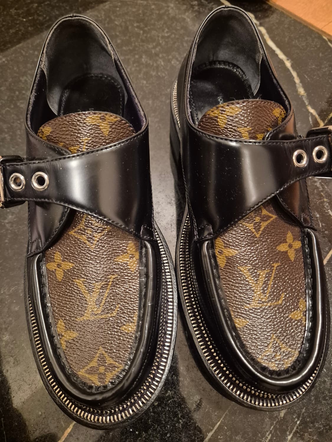 루이뷔통 로퍼 상품이미지1