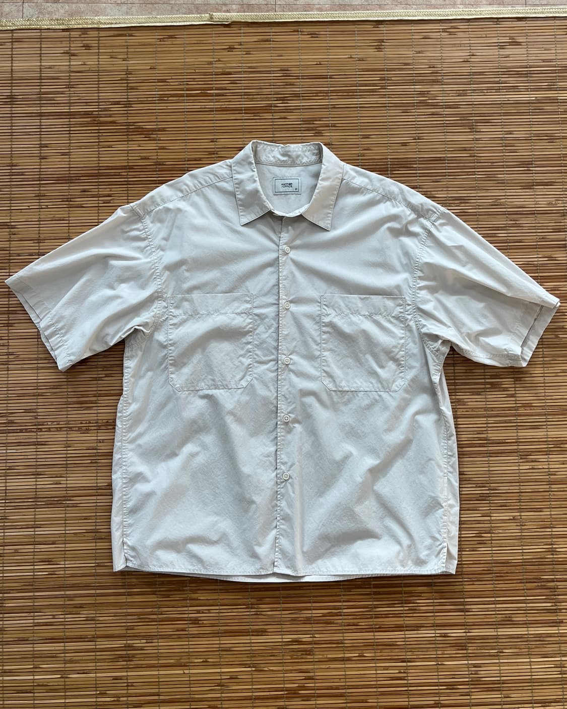 어나더오피스 Writer Shirt 아몬드밀크 01사이즈 상품이미지1