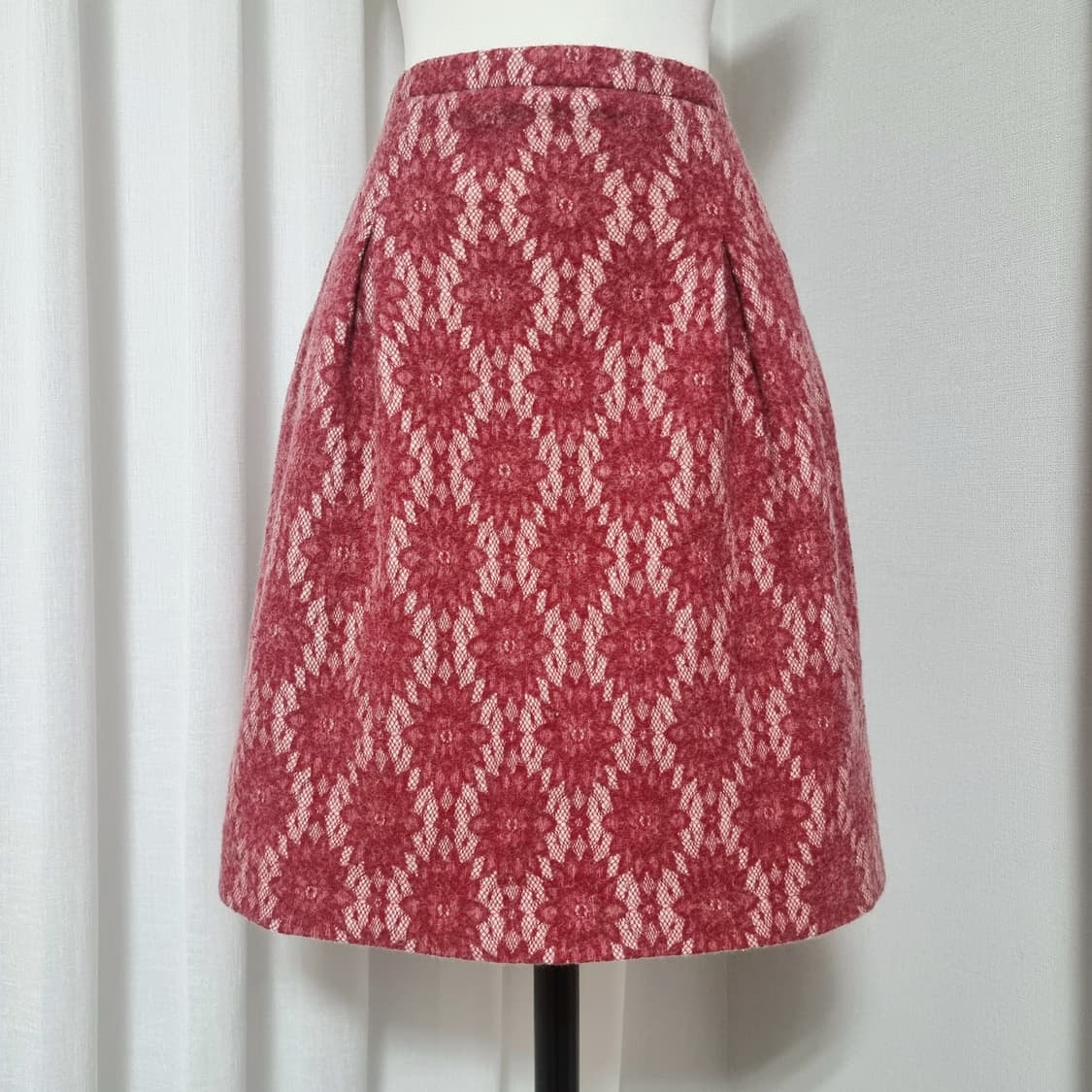 마쥬 maje 레이스자수 부클 스커트 치마 (표기36/25인치) 상태최상 상품이미지4