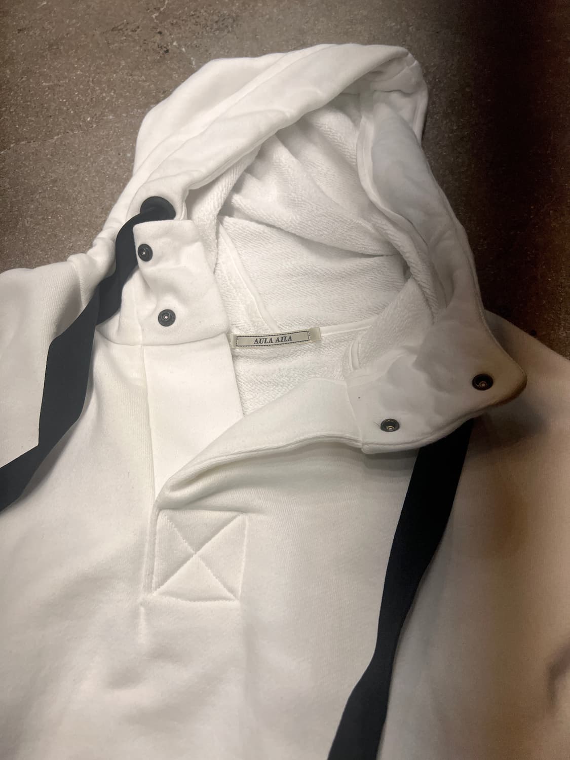 일본 브랜드 Aula Aila 쭈리 후디 상품이미지3