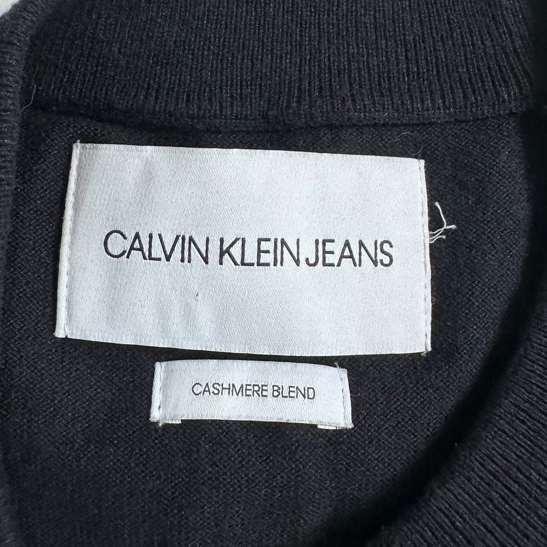 캘빈클라인 로고 사이드라인 울 니트   상품이미지5