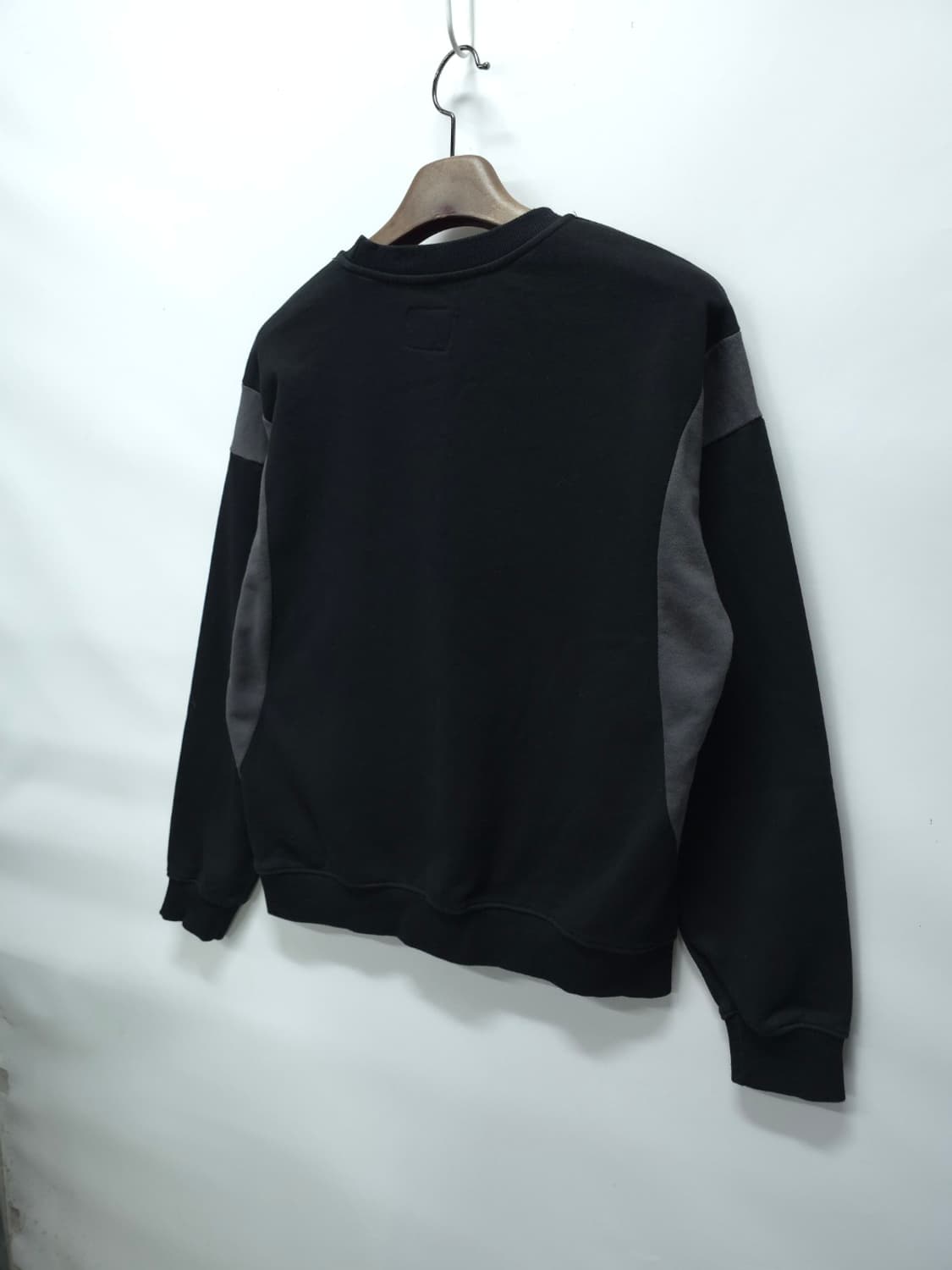 디미트리블랙(VLAD) 오디너리 스웨트 맨투맨 (95~100) 상품이미지8