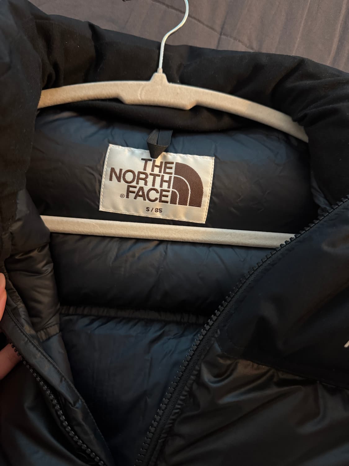 노스페이스 패딩 유광 크롭 눕시 상품이미지2