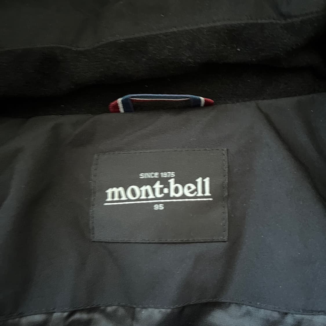 몽벨 경량패딩  상품이미지3