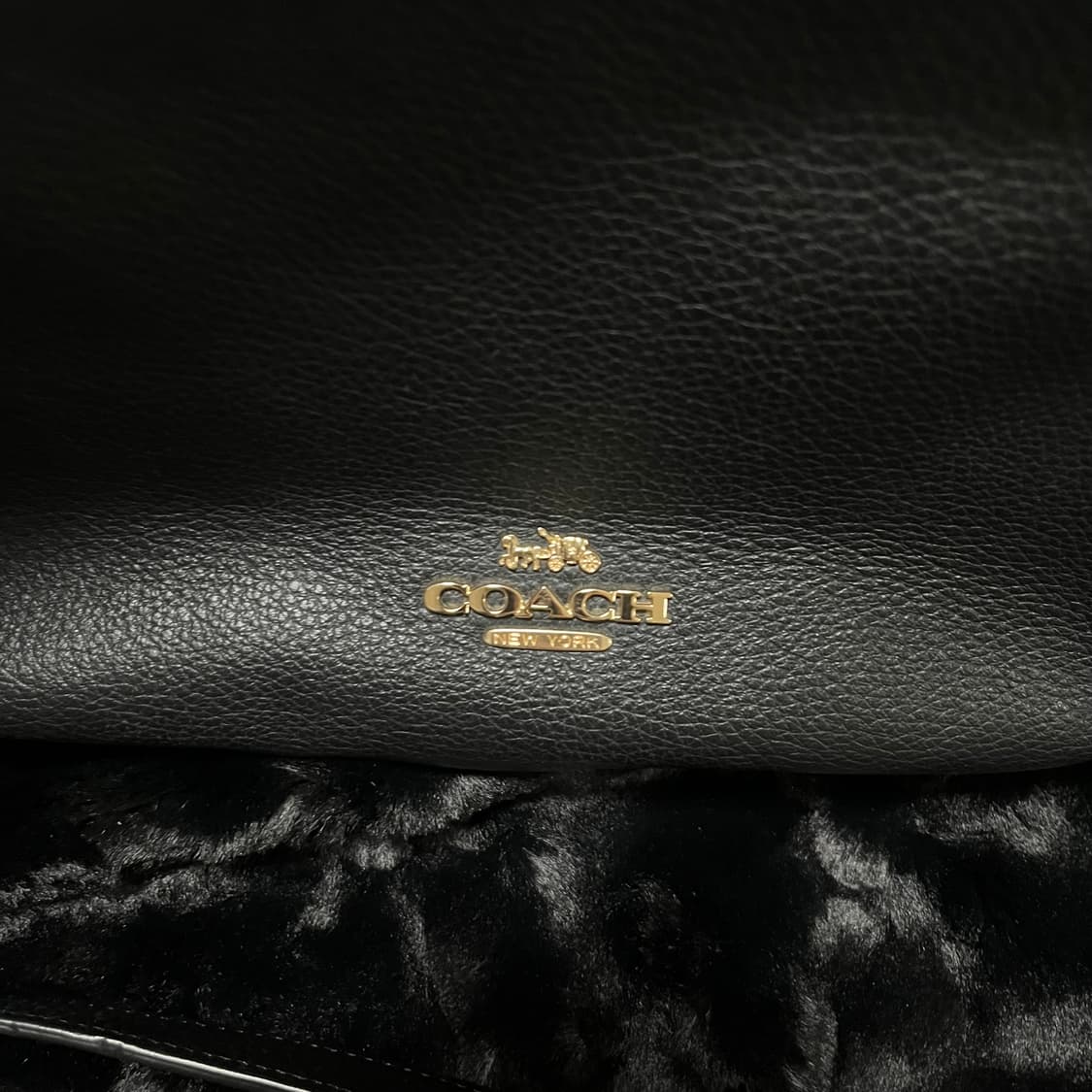 Coach 코치 블랙 골드 가죽 크로스백 카메라백 금장 갸루 가방 상품이미지6