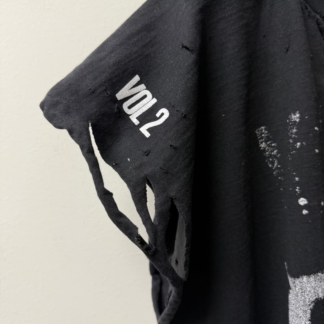 이지 벌쳐스 머천 디스트로이드 반팔티 상품이미지4