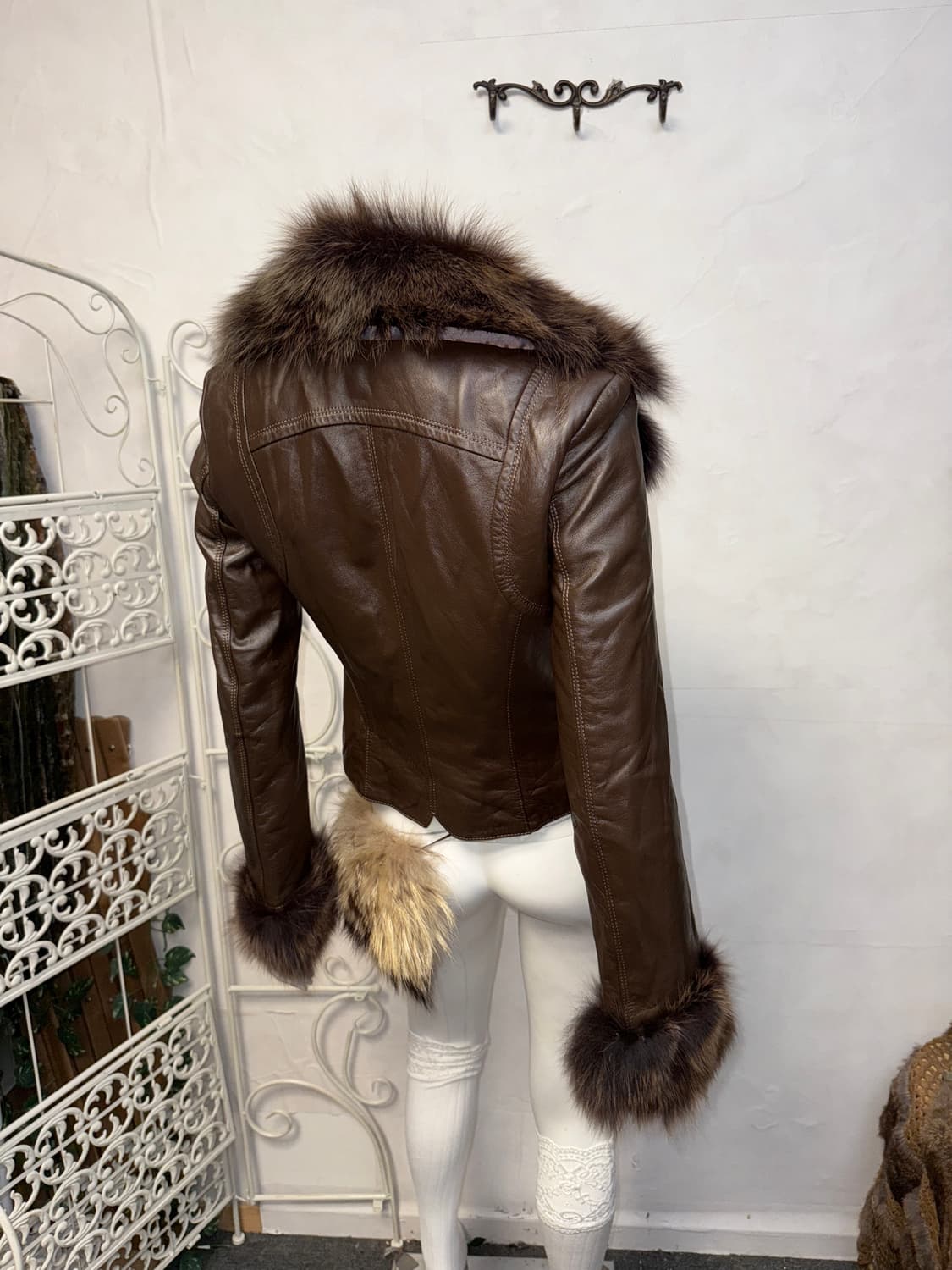 Brown lamb skin fox fur short jacket  상품이미지7