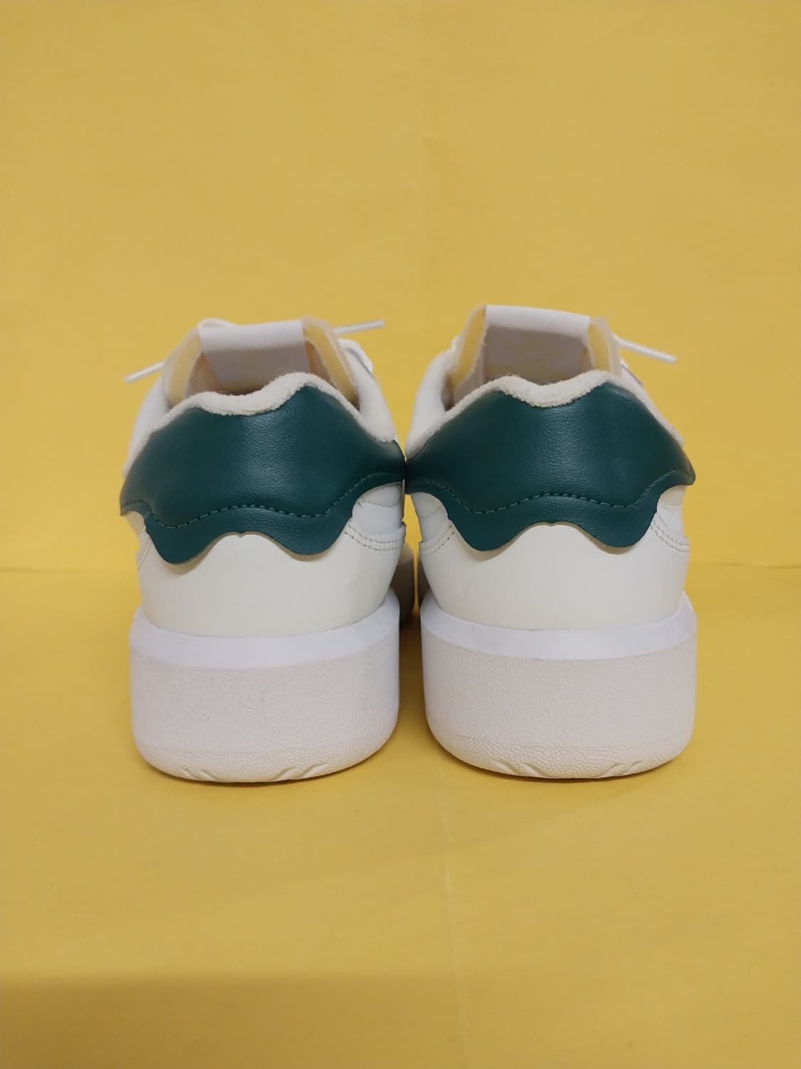 남녀공용 뉴발란스 CT302  화이트 가죽 스니커즈, 운동화 (235) 상품이미지4