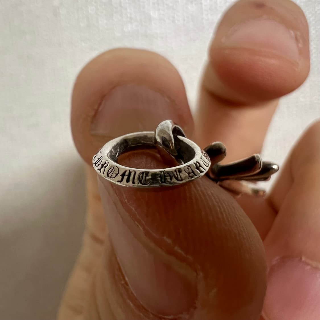 크롬하츠 타이니크로스 팬던트 판매합니다  상품이미지7