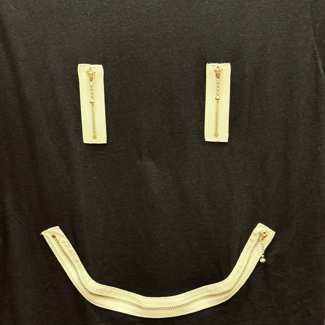 디젤 라운드넥 반팔 티셔츠 로고 자수 지퍼 디테일 블랙 상품이미지6