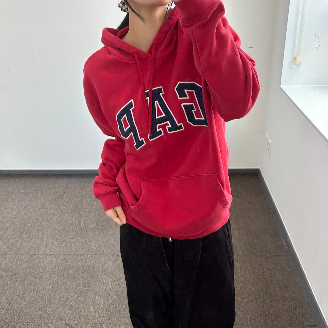 Gap 갭 네이비 로고 레드 후드티 상품이미지1