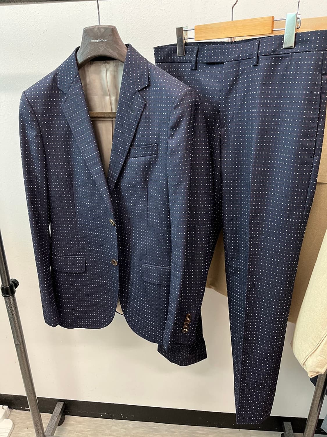 95,30) 구찌 이니셜 도트 셋업슈트  상품이미지1