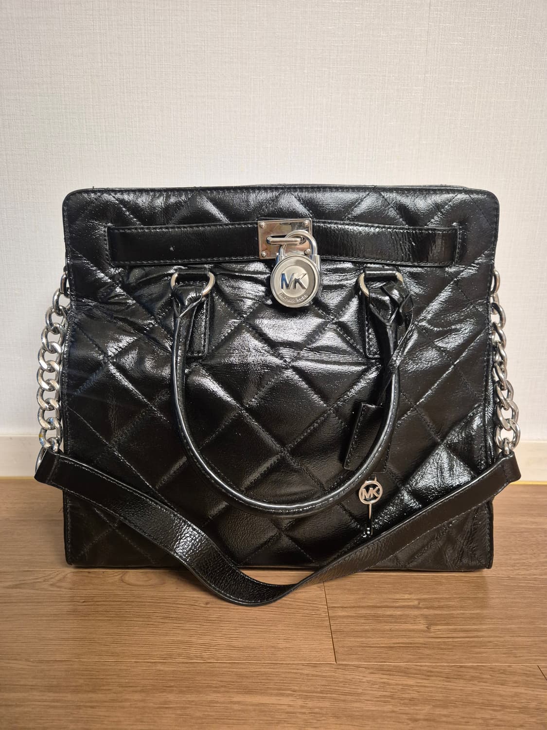 [새상품급]마이클코어스 해밀턴 퀼트 라지 상품이미지2