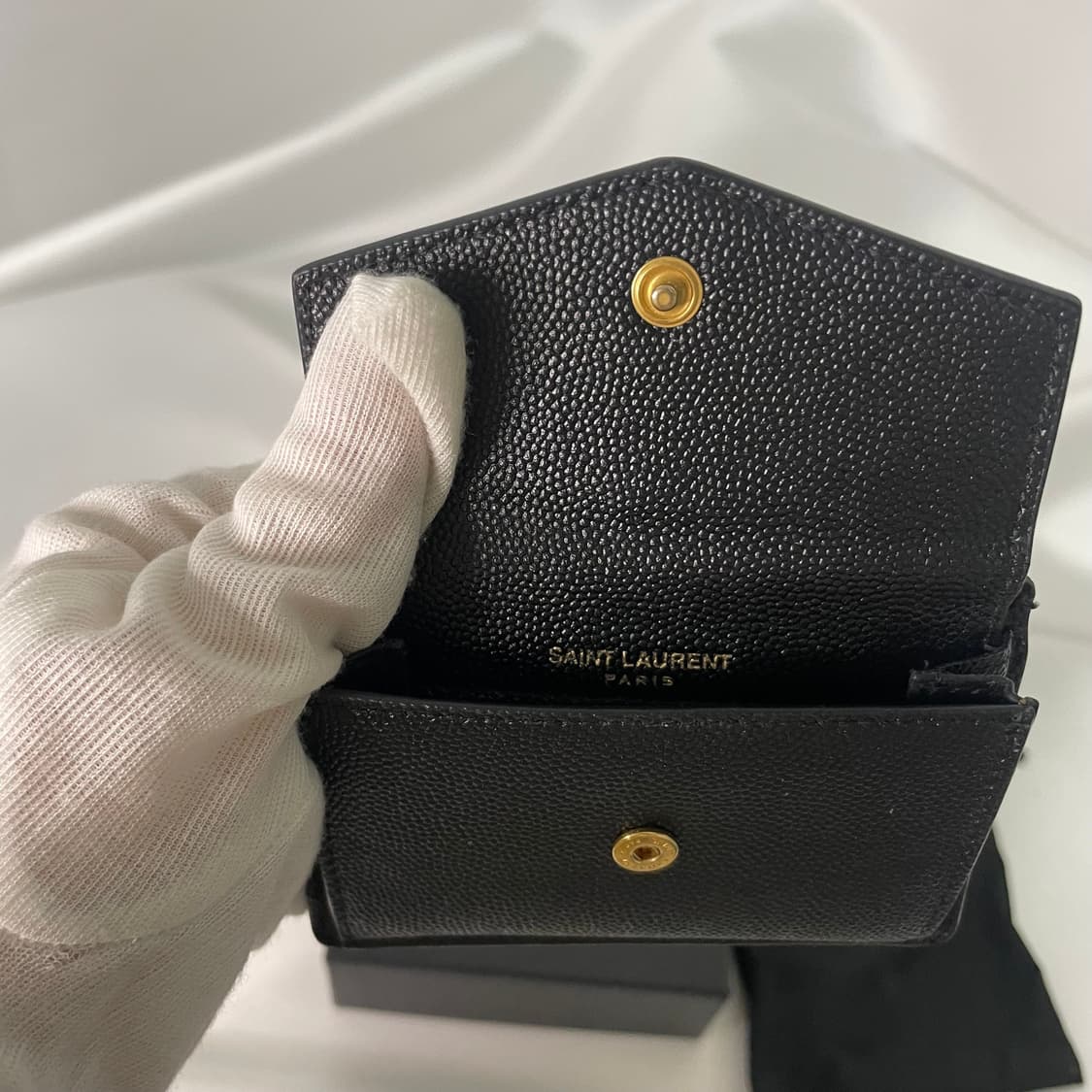 생로랑 업다운 카드지갑 풀박스 블랙 금장 A+급 풀박 상품이미지5