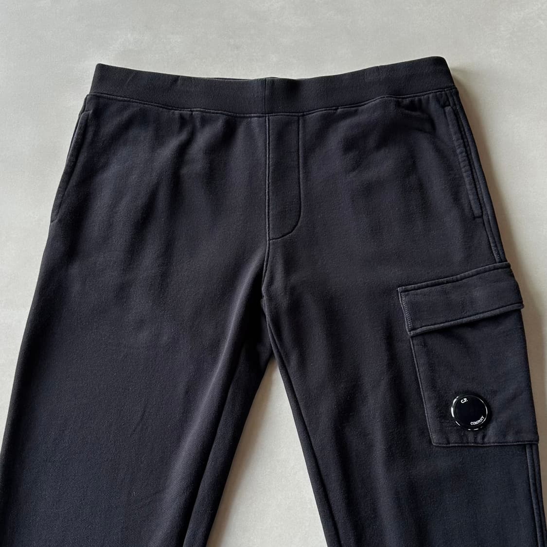 [XXL]씨피컴퍼니 C.P. Company 카고 렌즈 스웻 조거 팬츠 상품이미지2