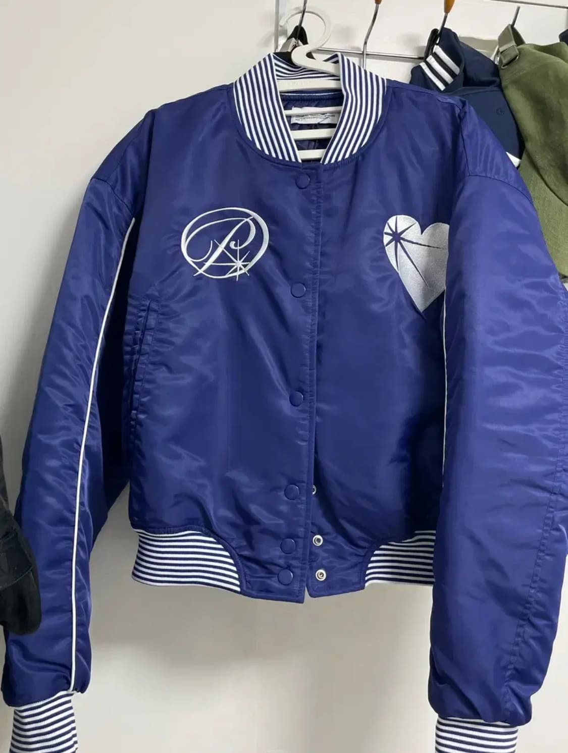 파르티멘토우먼 PW 심볼 패치 스타디움자켓 블루 누빔패딩자켓 상품이미지1