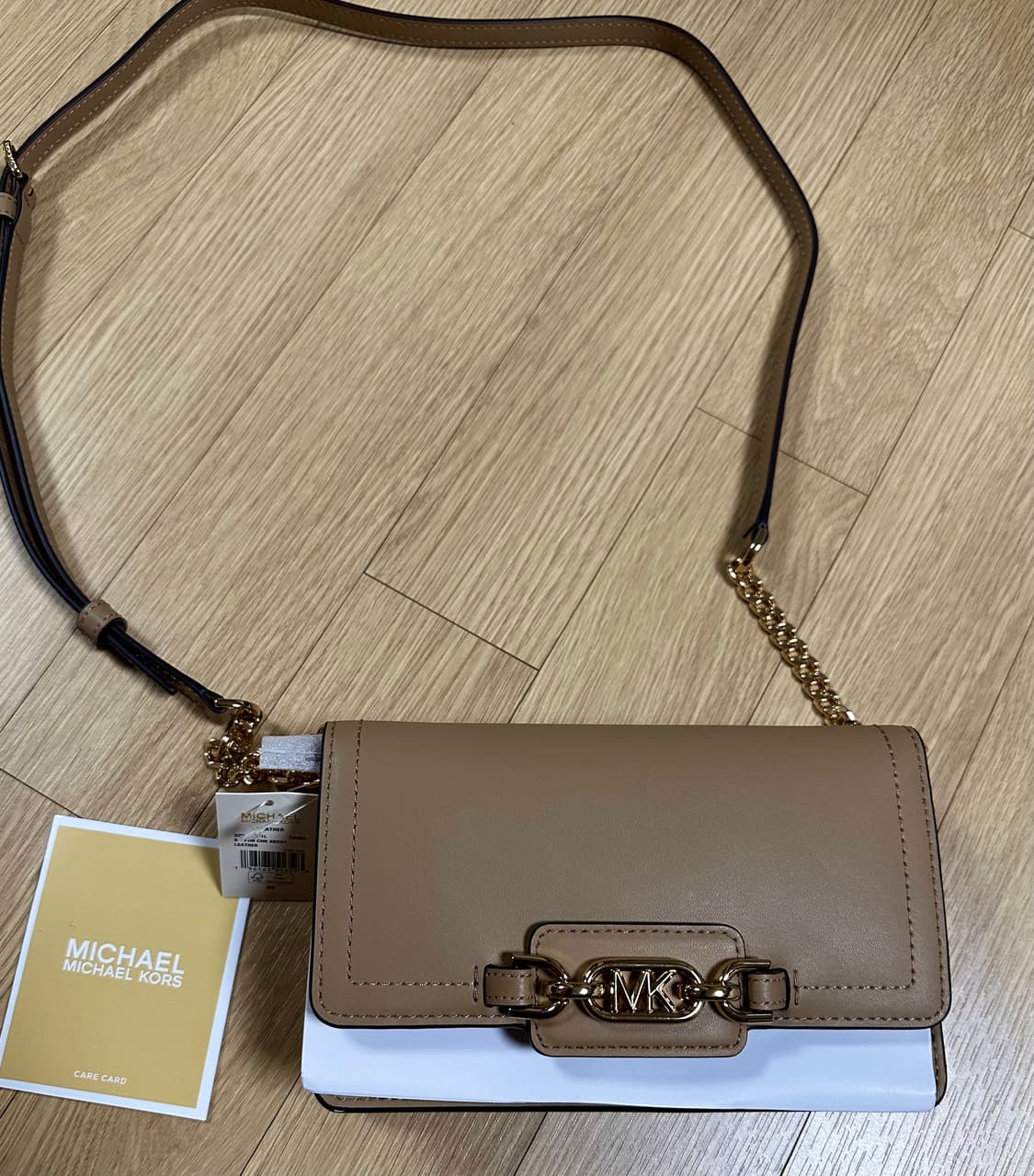 (새제품) 마이클코어스 헤더 스몰 레더 크로스바디 백 상품이미지3