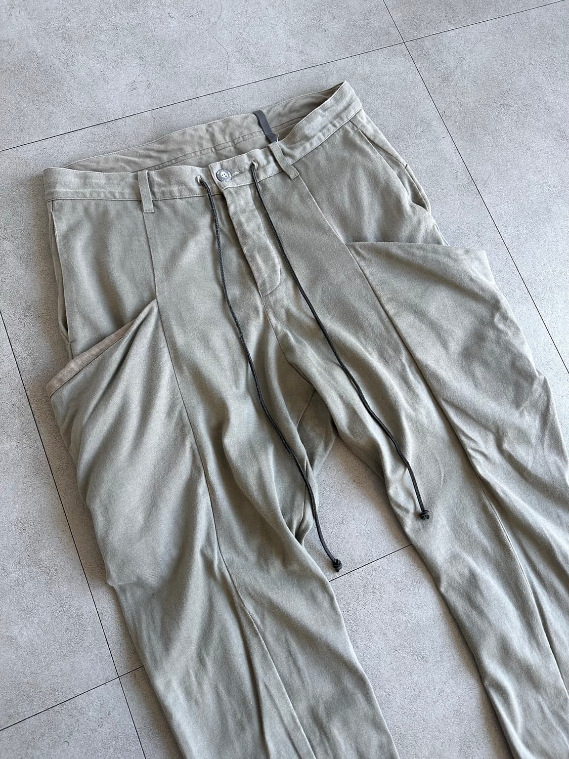 어태치먼트 레이어드 포켓 사루엘 팬츠 상품이미지2