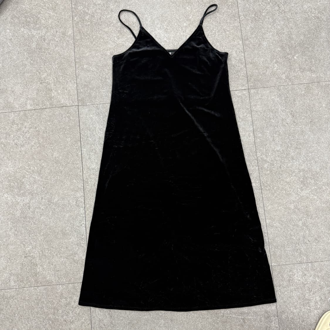 유니클로 벨벳 슬립 원피스 상품이미지4