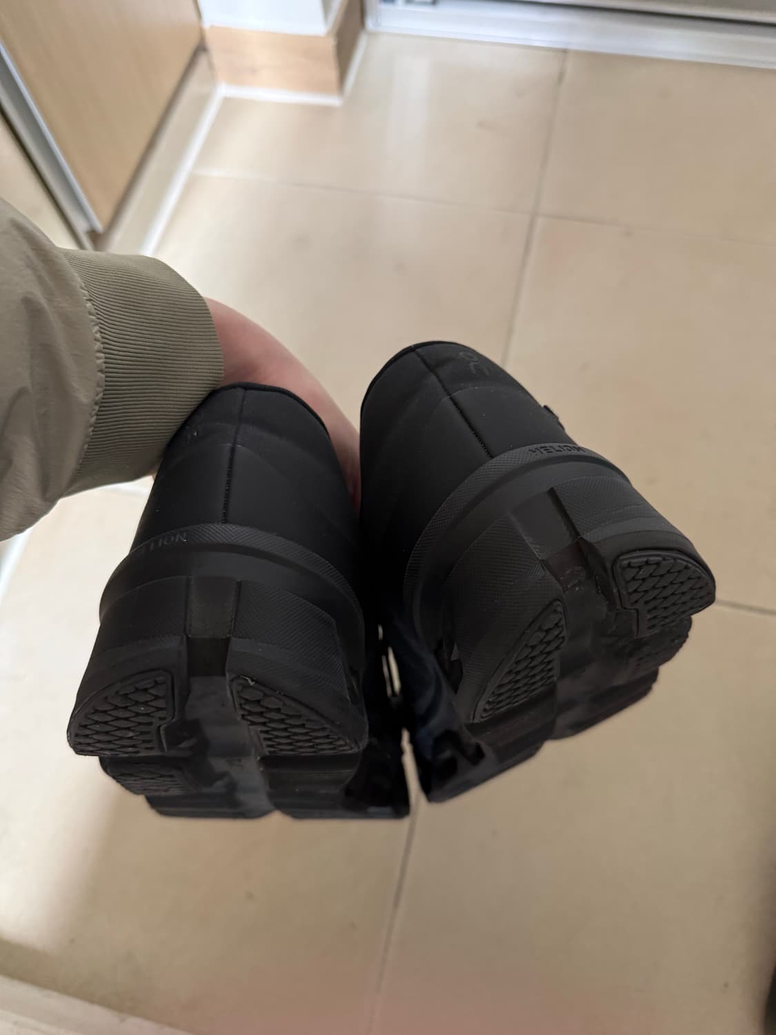 [300] 온러닝 파프 클라우드 몬스터 2 블랙 상품이미지6