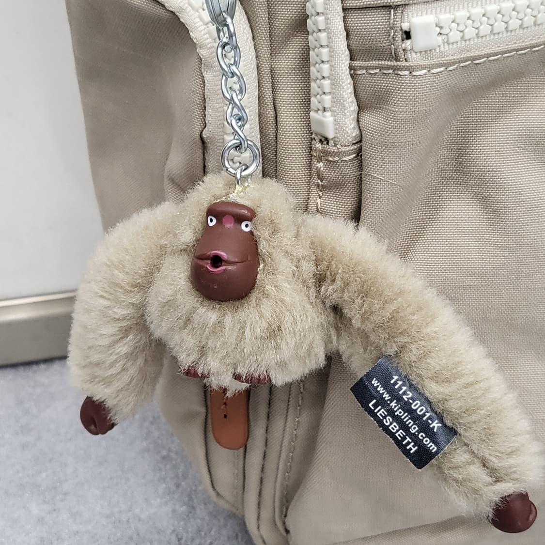 상태좋은 키플링 LIESBETH 크로스백 베이지 37x27x14cm 상품이미지4