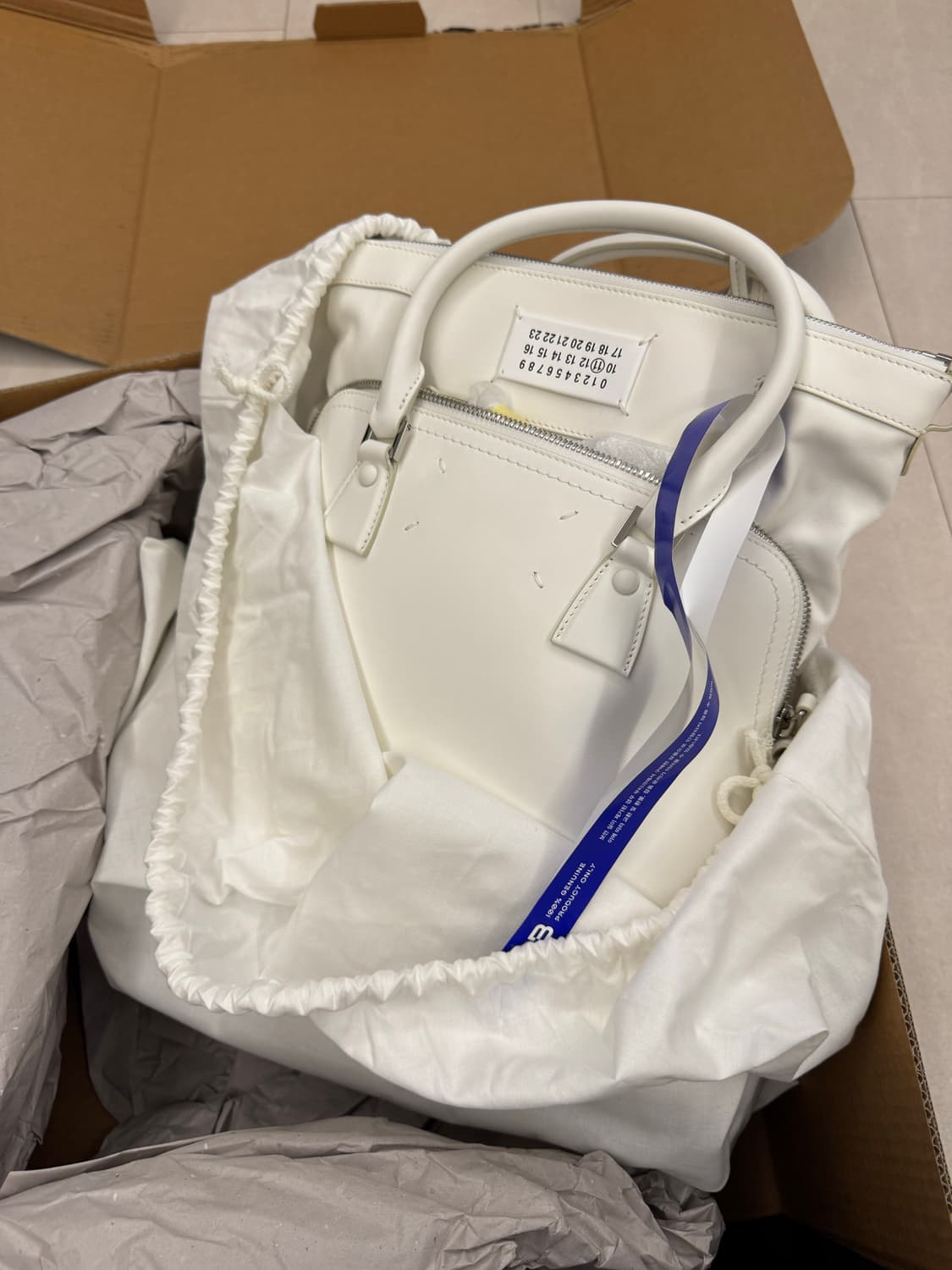 메종마르지엘라 화이트 미디움 숄더백 새상품 상품이미지10