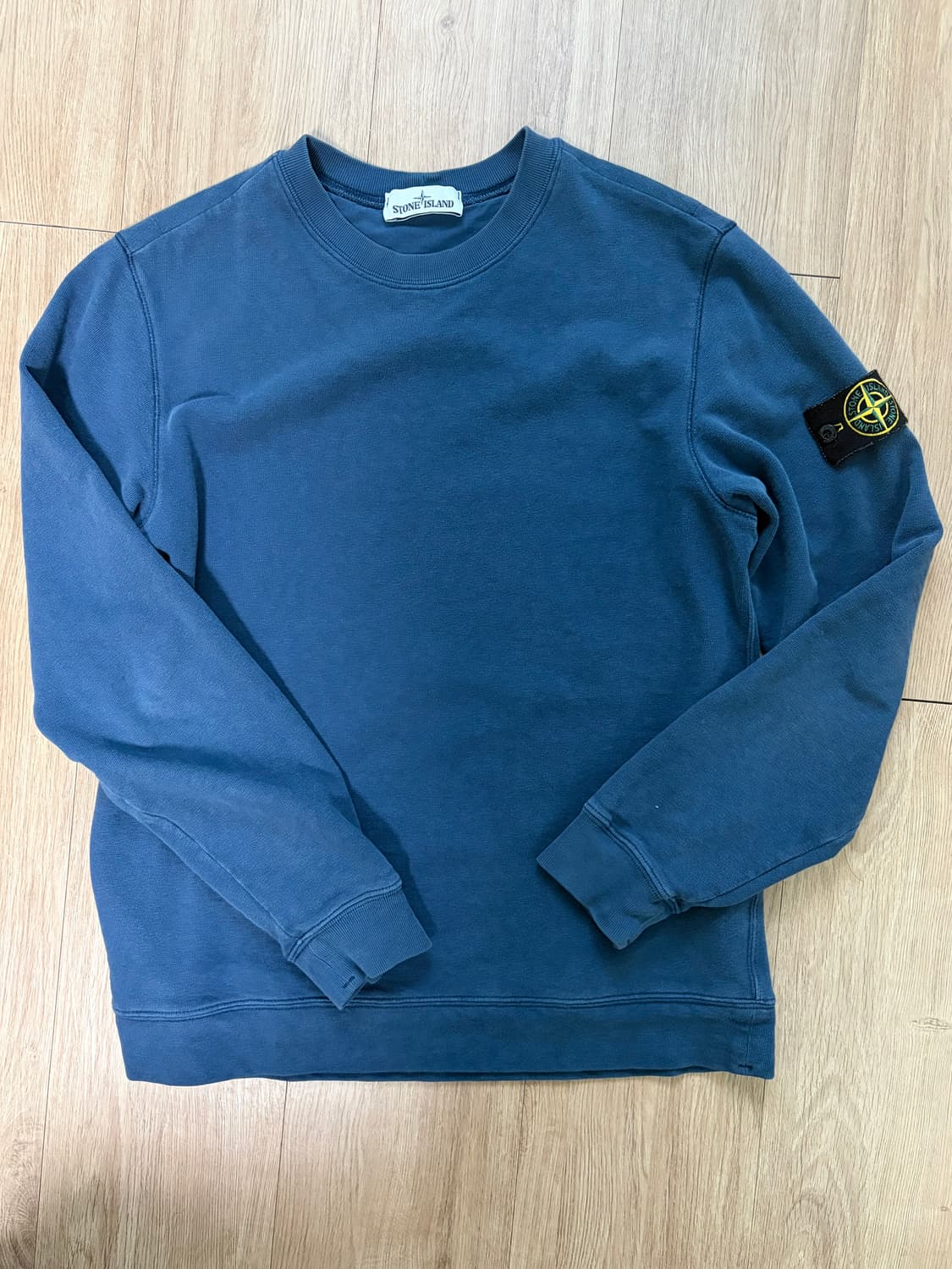 스톤아일랜드 맨투맨 판매합니다 L 상품이미지1