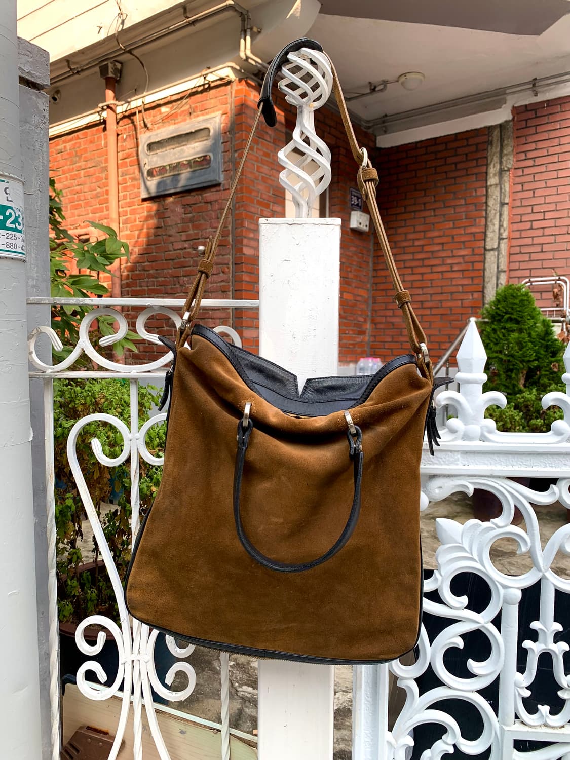 오프닝 세레모니 스웨이드 크로스백 상품이미지3