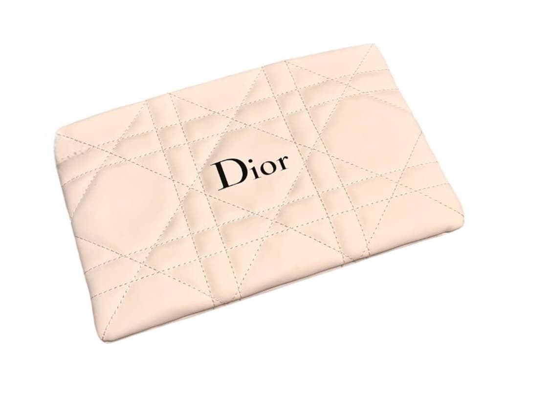 디올 Dior 베이비핑크 퀼팅 파우치 (새제품) 상품이미지1