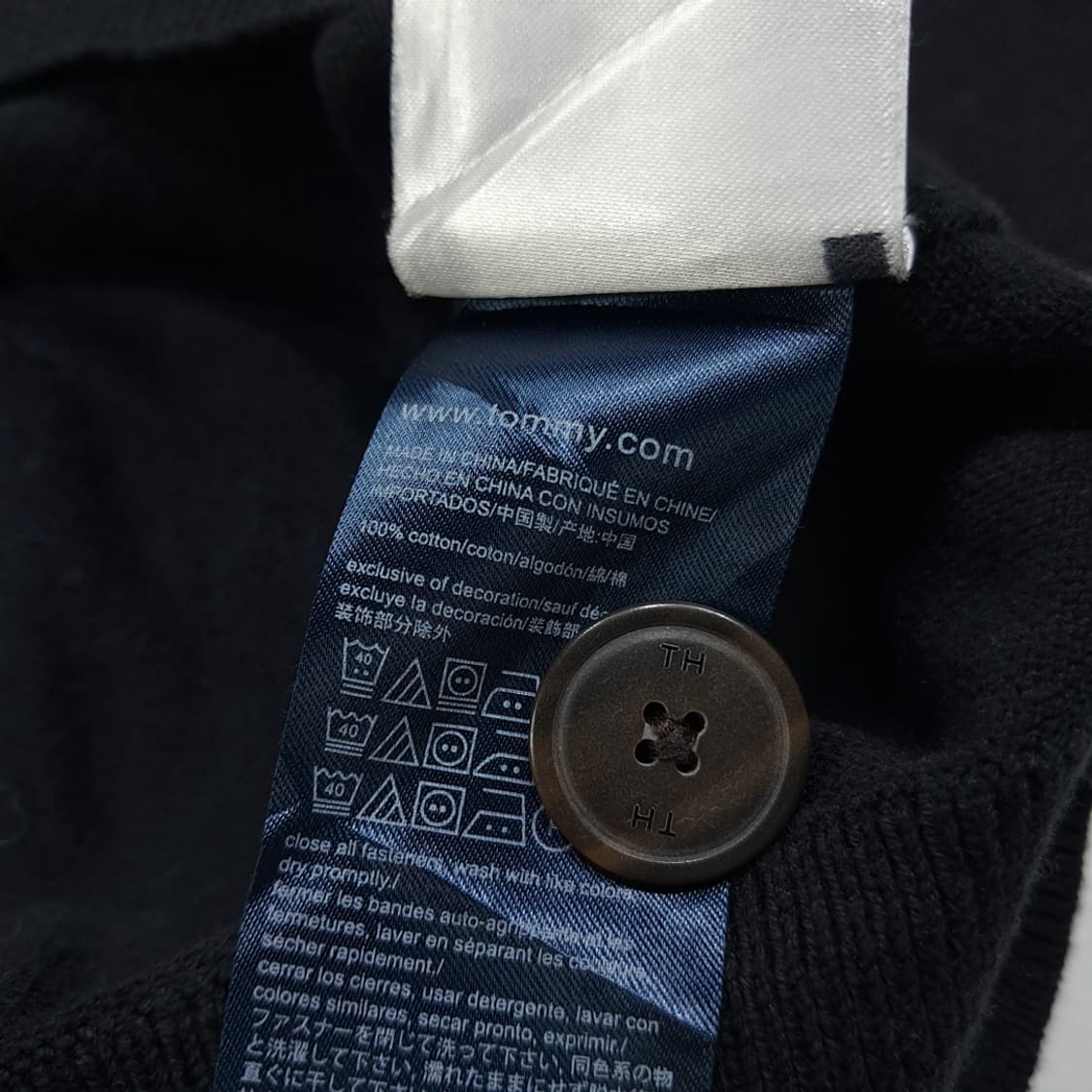 CL053 타미힐피거 코튼 삼색트리밍 블랙 브이넥 가디건 상품이미지6