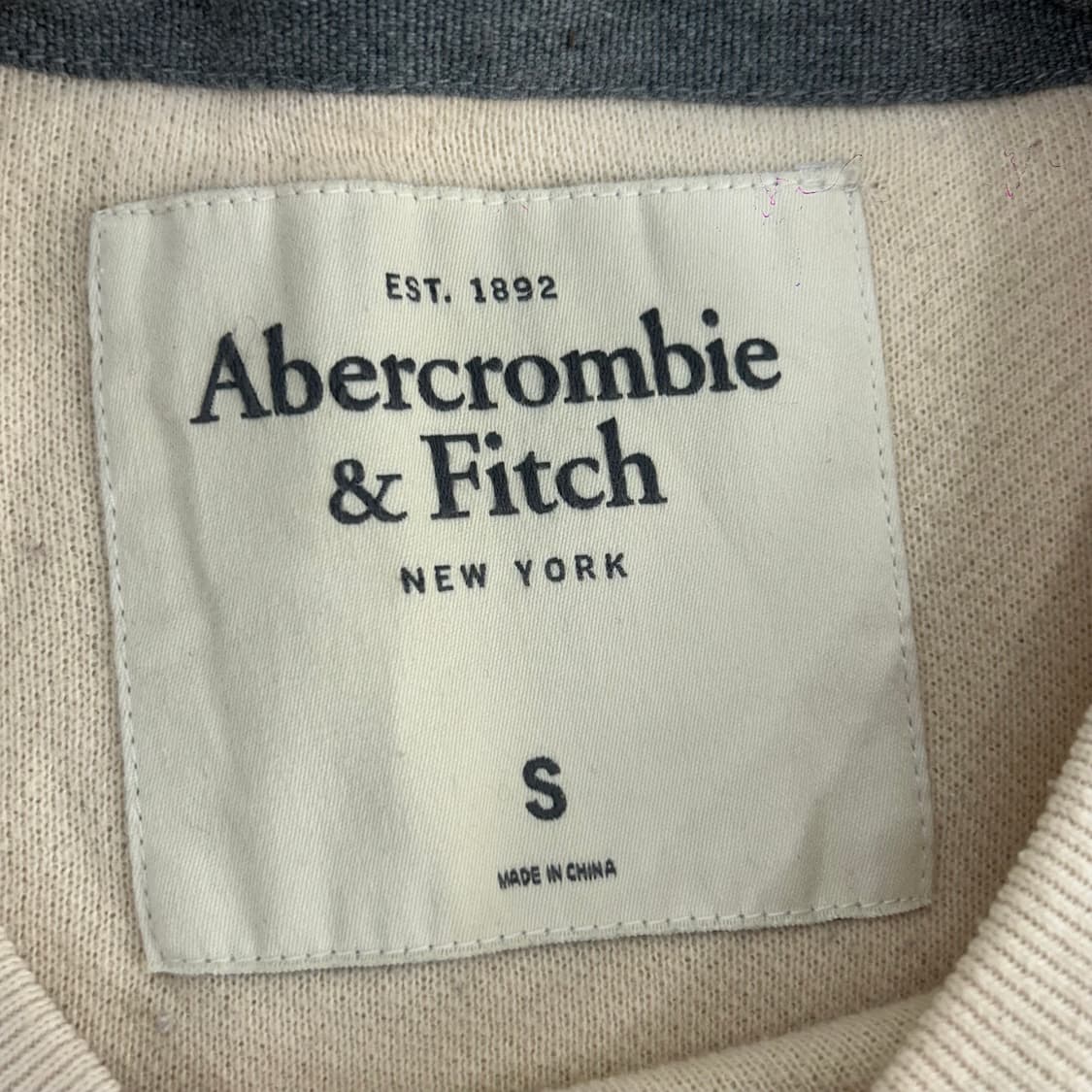 Abercrombie 아베크롬비 그레이 로고 니트 상품이미지5