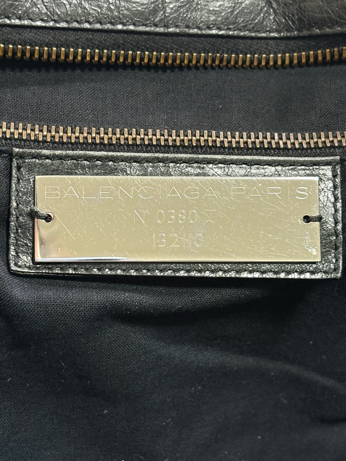 발렌시아가 워크 모터백 블랙 라지 상품이미지10