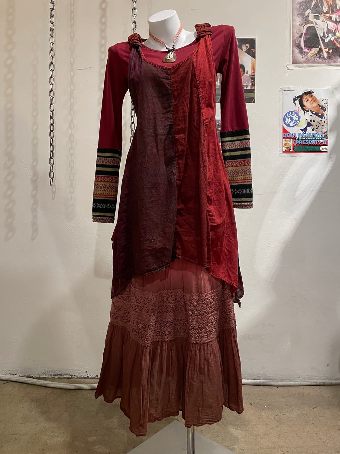 히피 레터링 언발란스 레드 버건디 원피스 상품이미지6