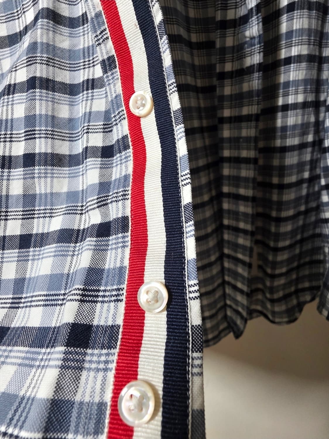 톰브라운 체크 삼선 히든 옥스포드 셔츠 상품이미지2