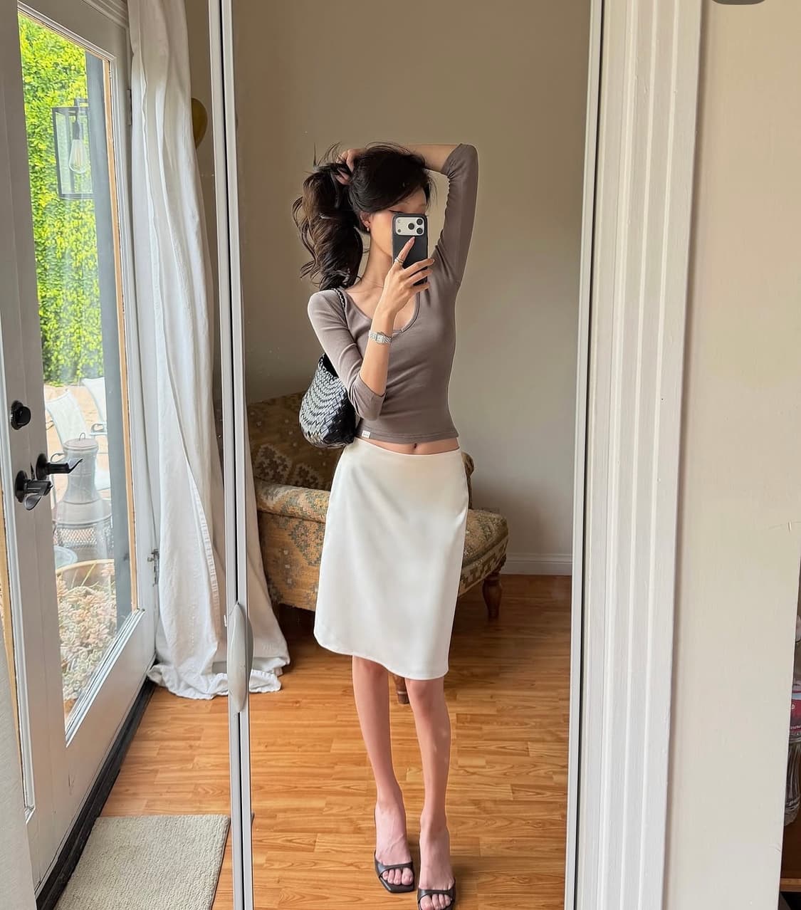 Letter and 레터앤 Satin Midi Skirt (Ivory) 상품이미지5