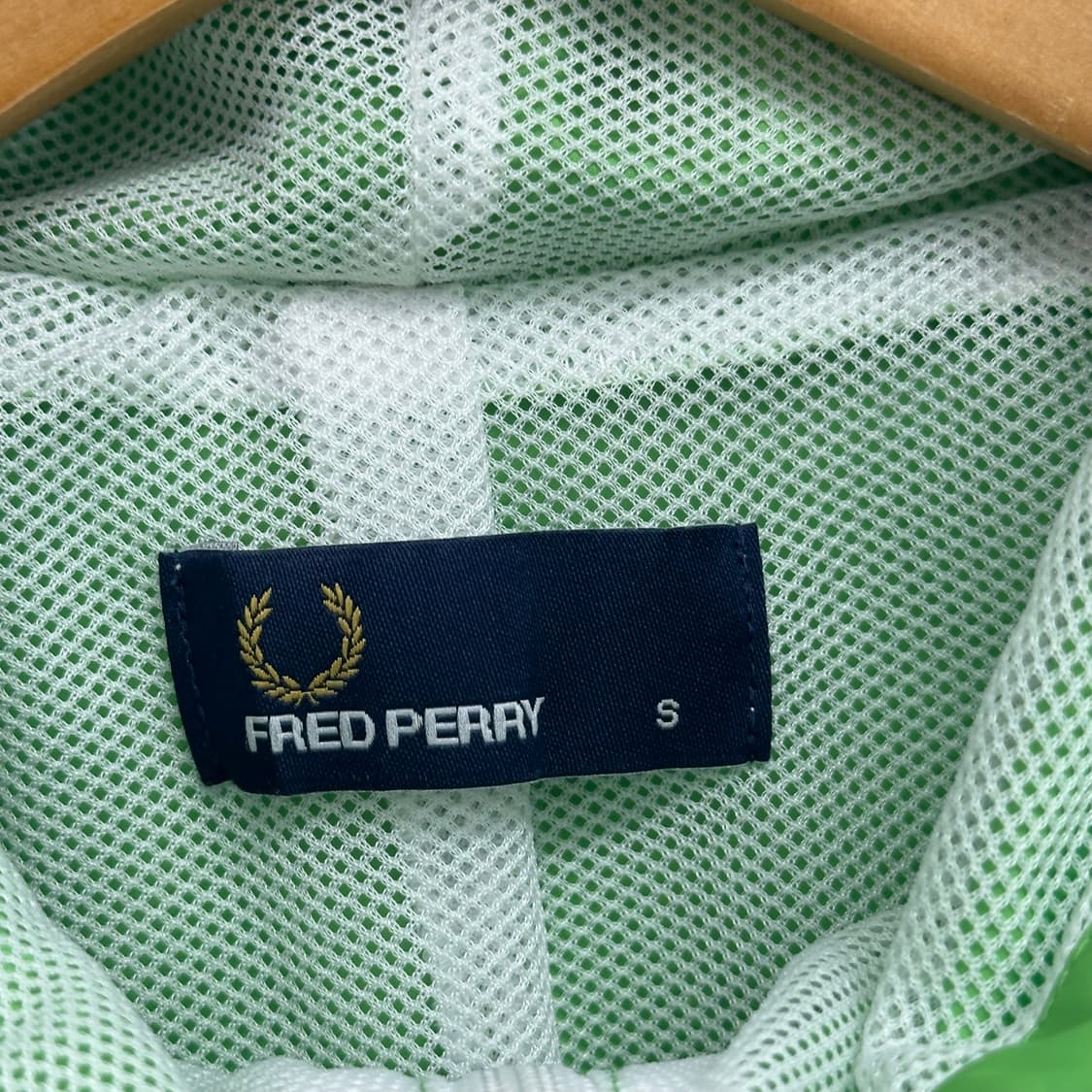 프레드페리 로고 바람막이 상품이미지4