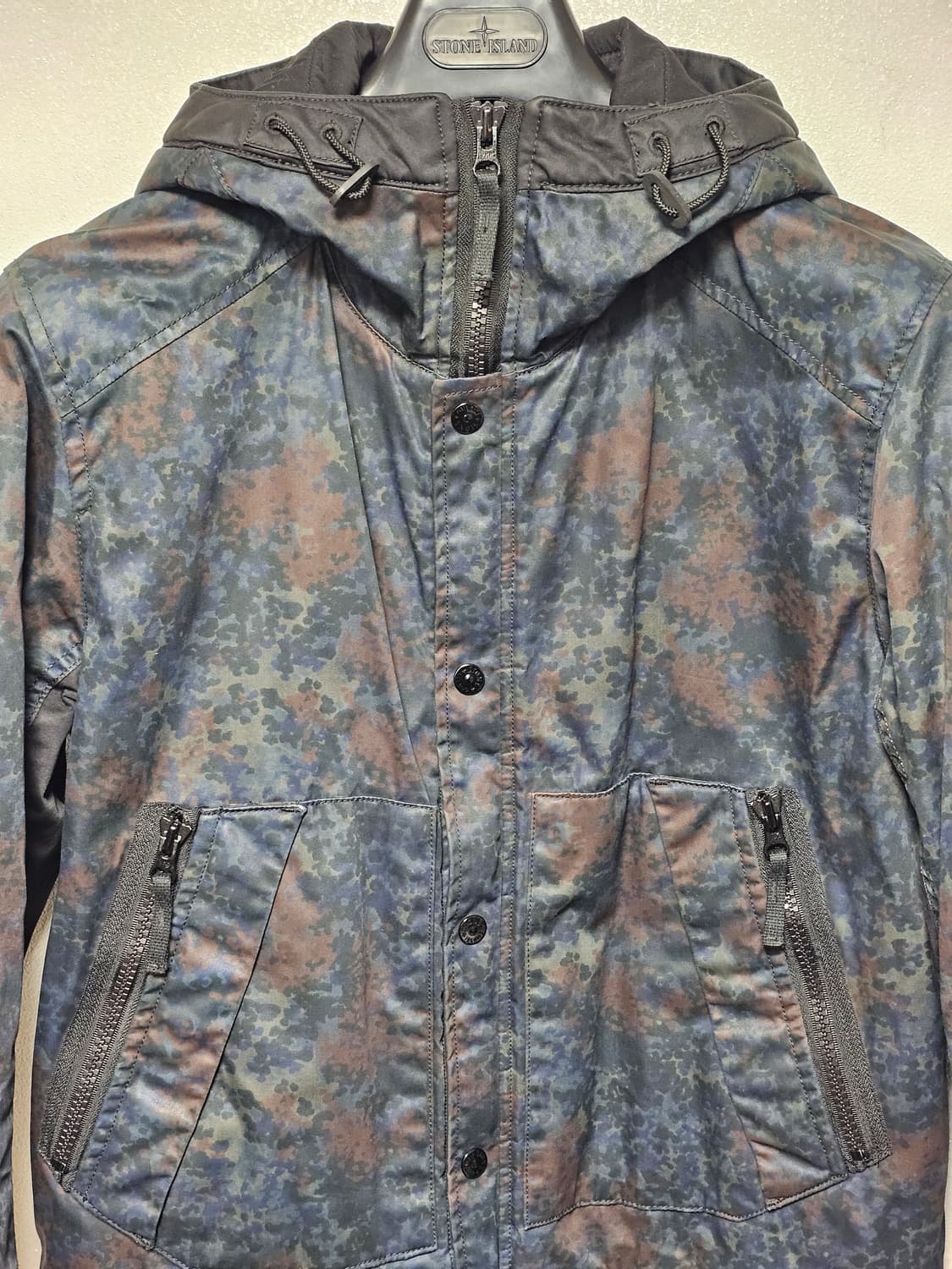 스톤아일랜드 RASO GOMMATO CAMO PRINT-OVD 자켓 상품이미지3