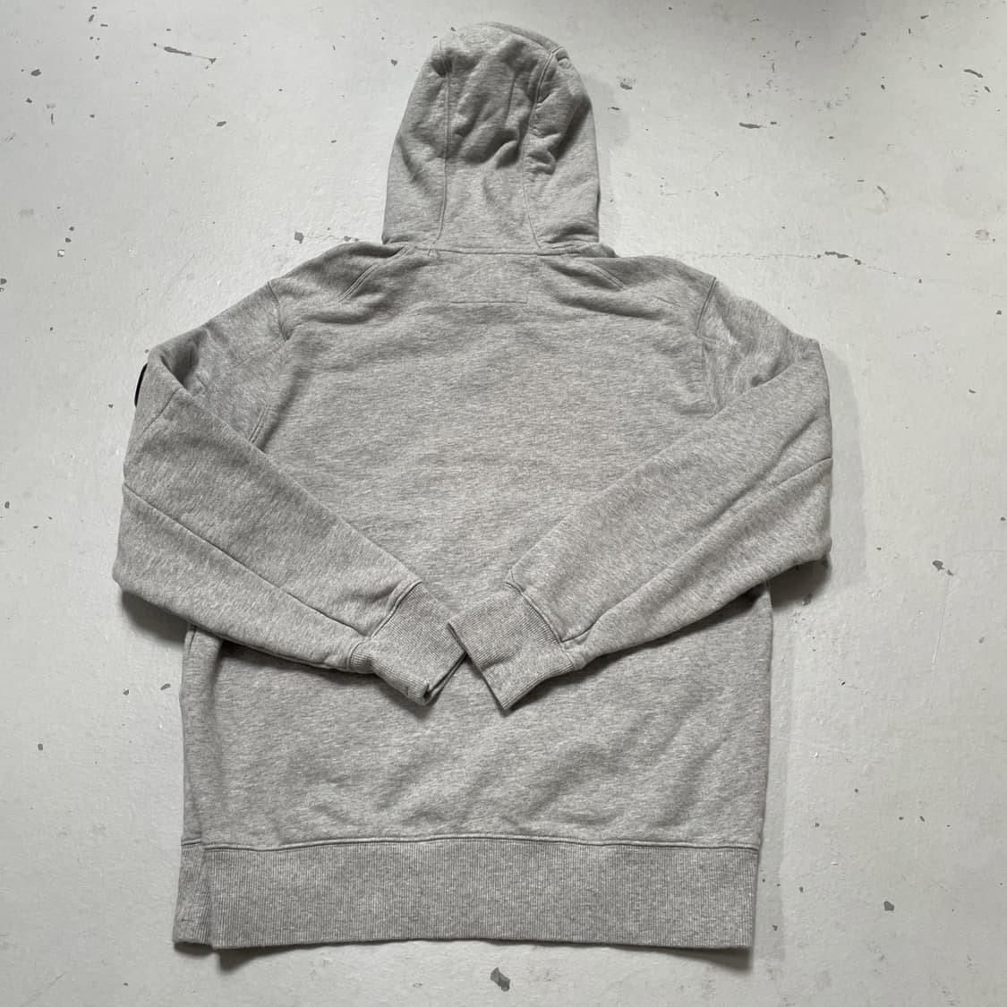 CP컴퍼니 고글 렌즈 후드티 그레이 상품이미지4