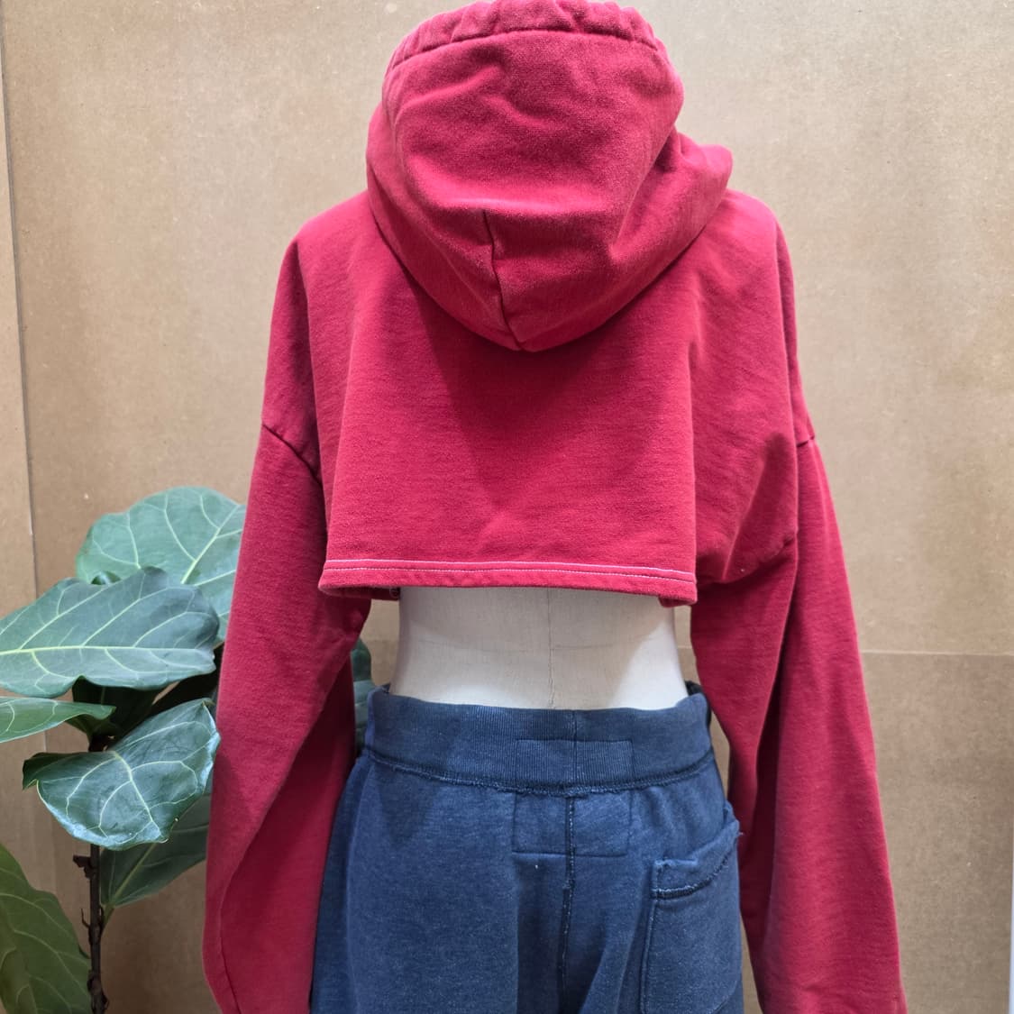 오아이오아이 언더붑 크롭탑 후드티 상품이미지5