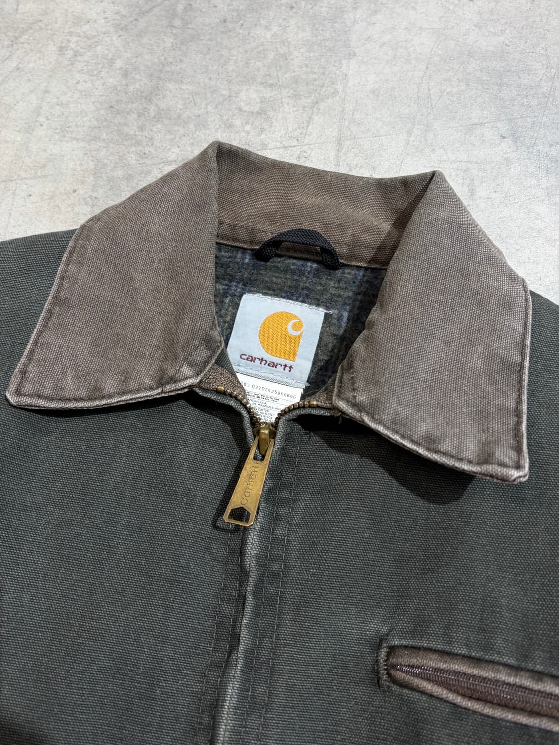 칼하트 디트로이트 j97mos 모스그린 자켓 상품이미지4