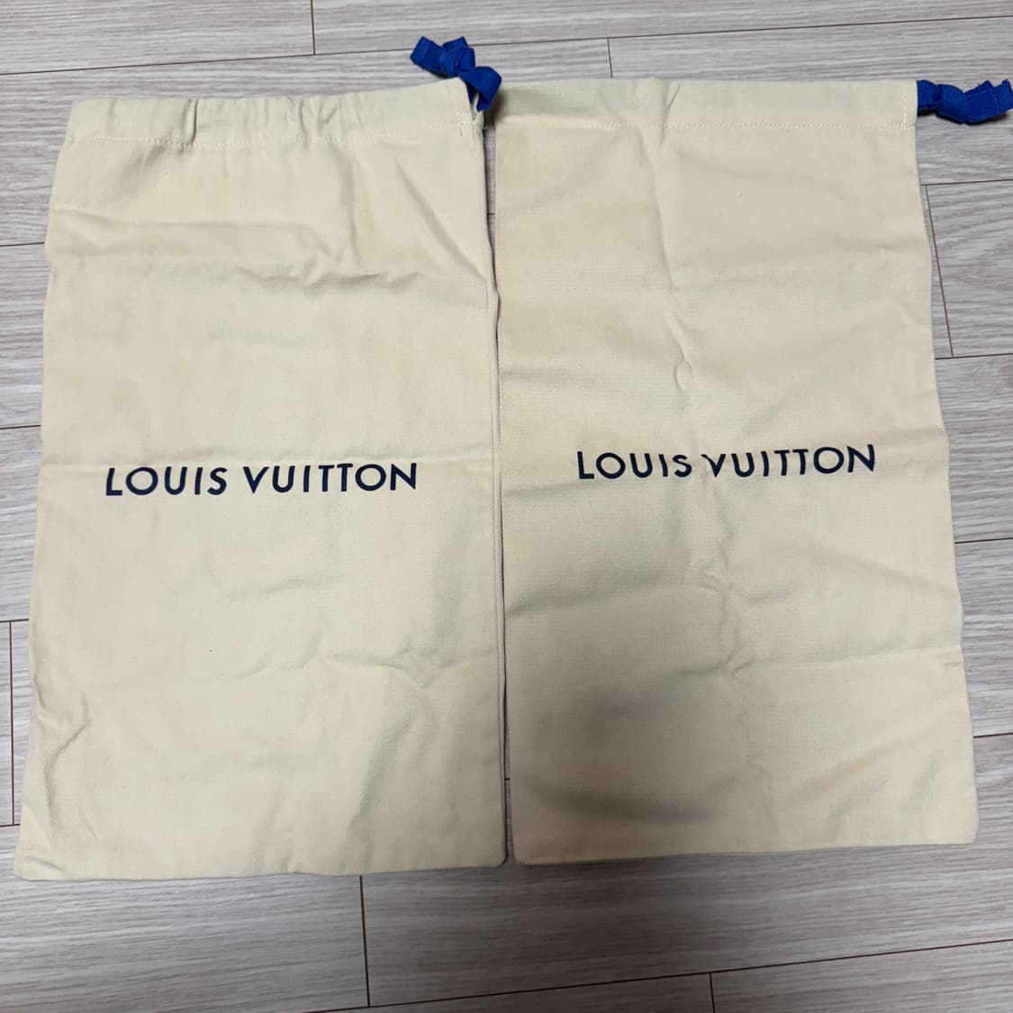 루이비통 더스트백 정품 가로22cm 세로 38cm 상품이미지1
