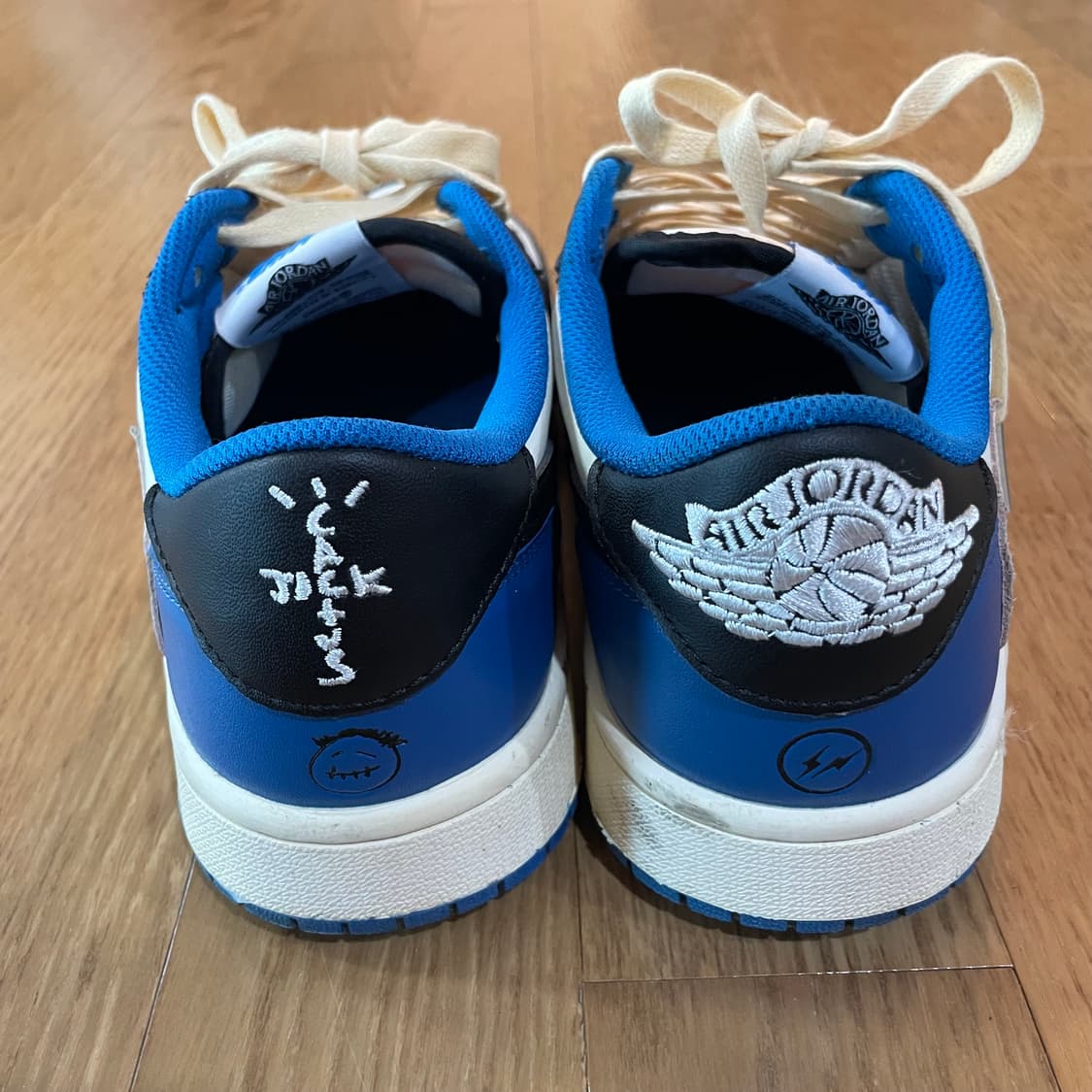 조던1 트래비스 스캇 프라그먼트 로우 265 상품이미지4