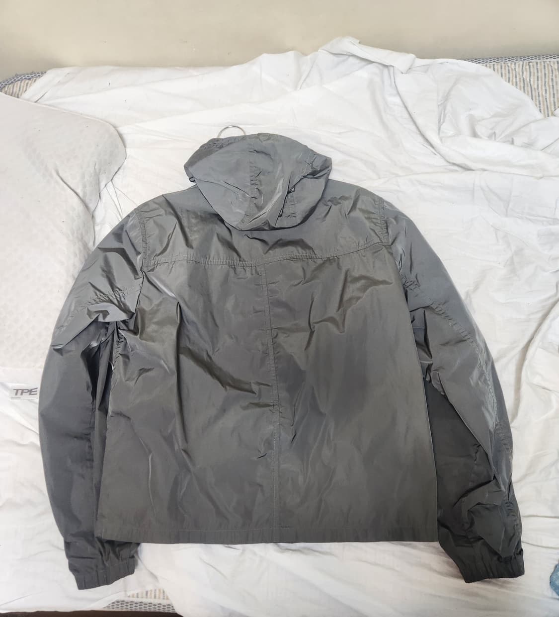 프라다 바람막이 상품이미지2