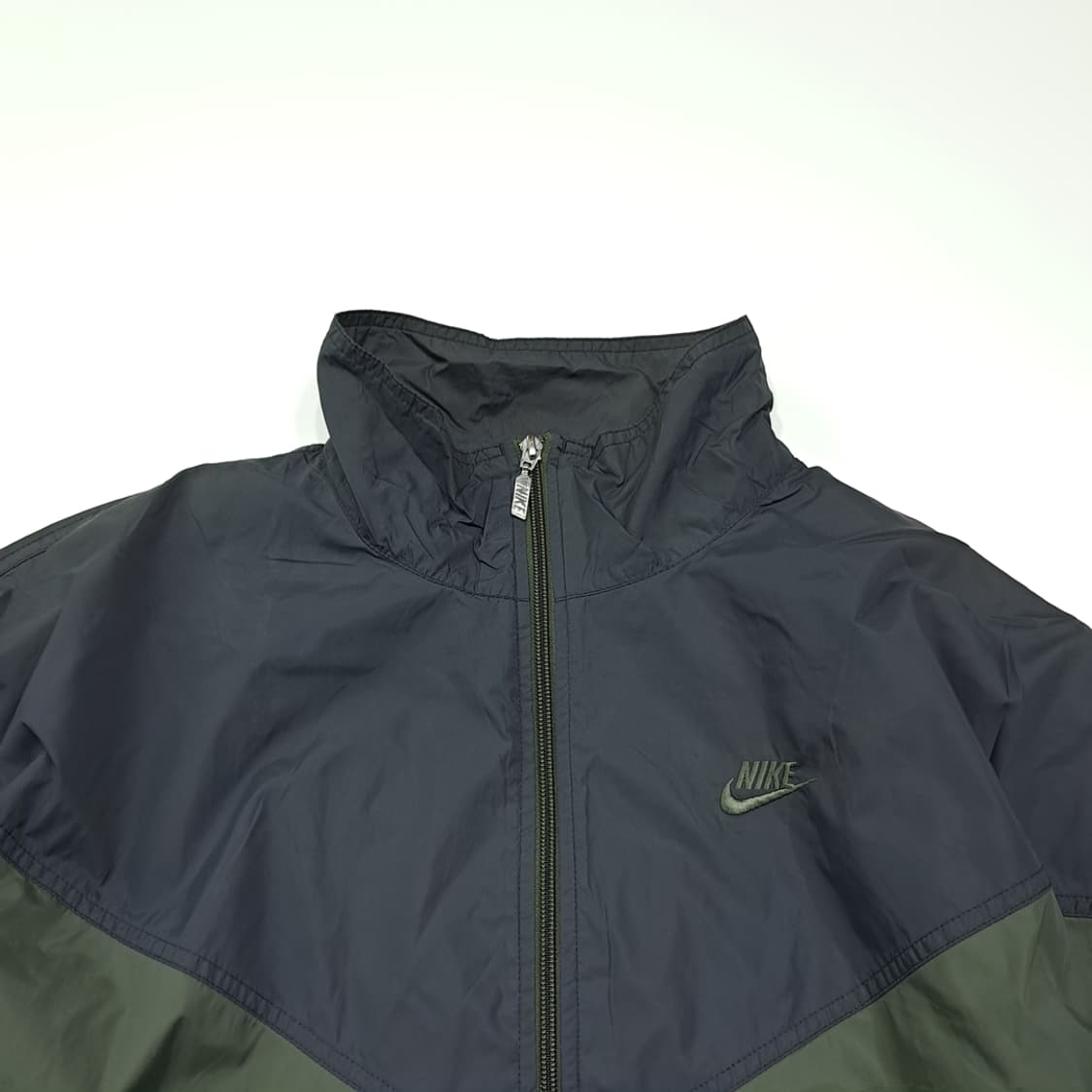 CL961 XL 나이키 90s 실버태그 블랙올리브 바람막이 자켓 상품이미지2