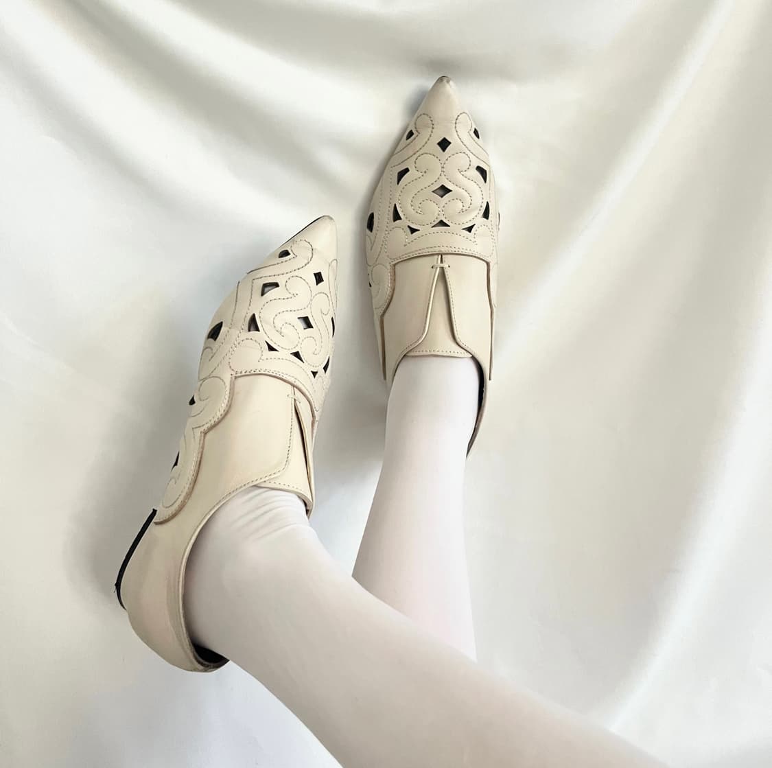 Ivory leather carving ৎ୭ flats 상품이미지2
