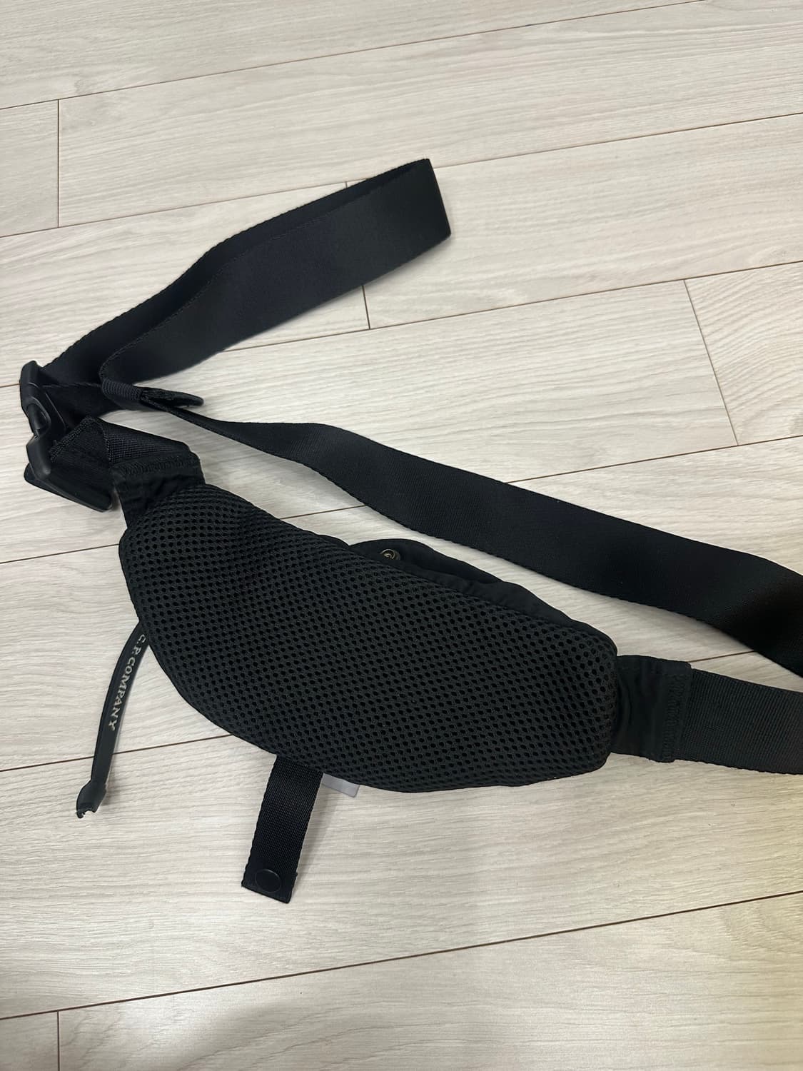 Cp company 힙색 크로스백 상품이미지5