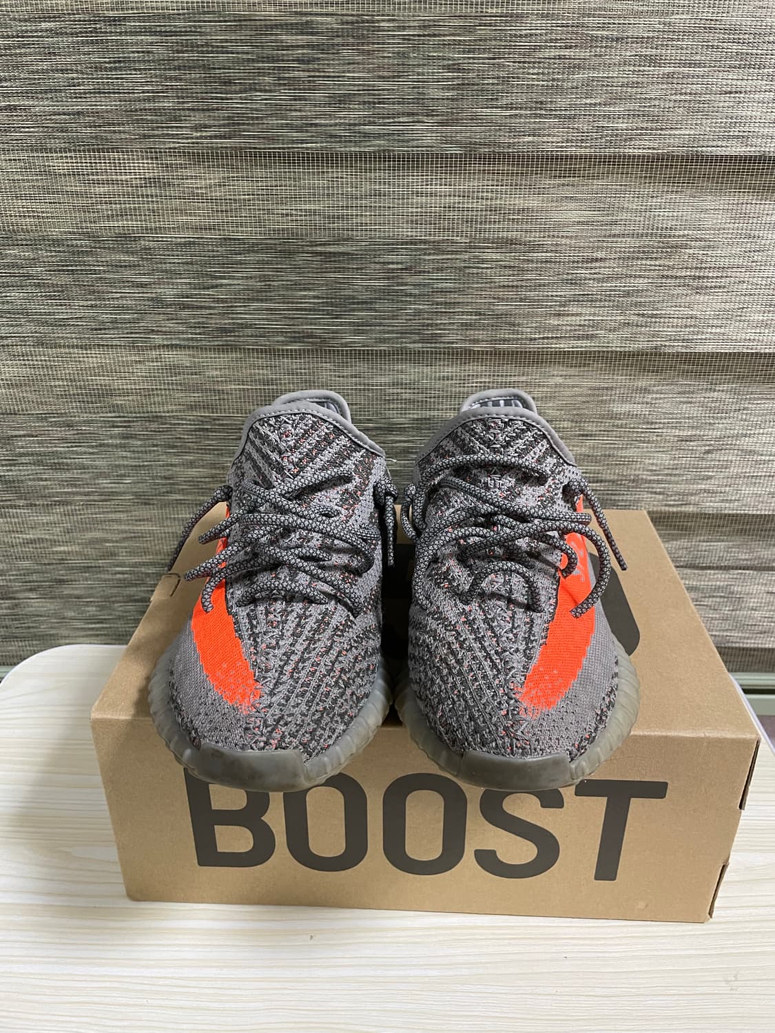 아디다스 이지부스트 350 V2 벨루가 275 상품이미지3