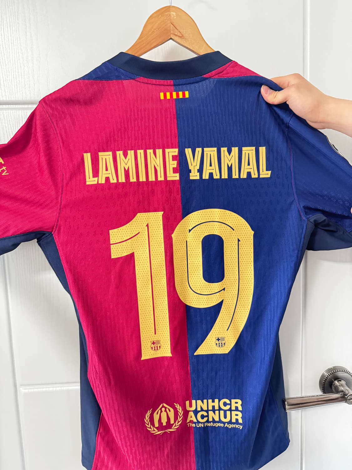 바르셀로나 24/25 어센틱 유니폼 야말 s 사이즈(챔스 마킹) 상품이미지2